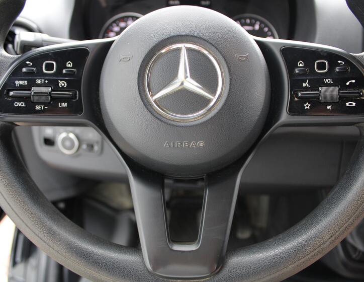 Mercedes-Benz Sprinter 17