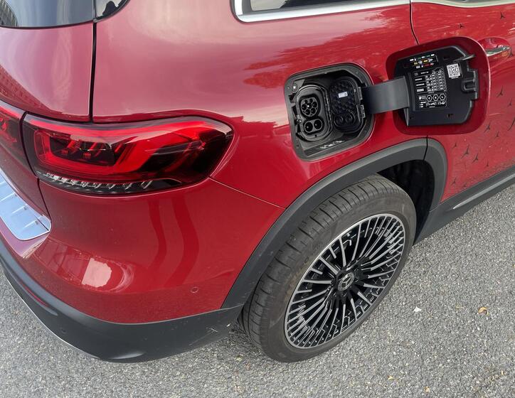 Mercedes-Benz EQB 22