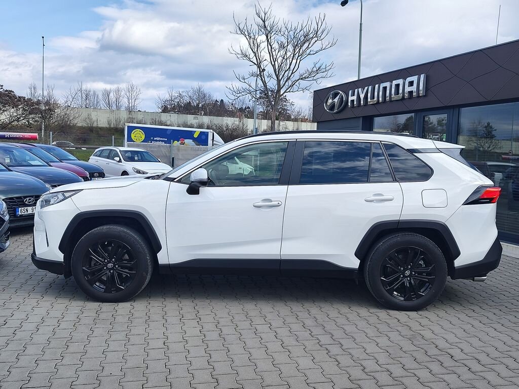 Toyota RAV4 SUV / Terénní 2,0 l 129 kw