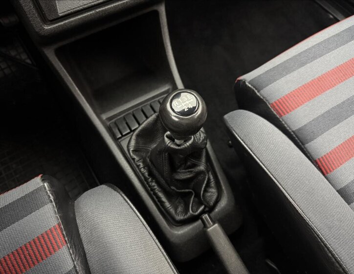 Volkswagen Golf Sedan / Limuzína 1,8 l 79 kw