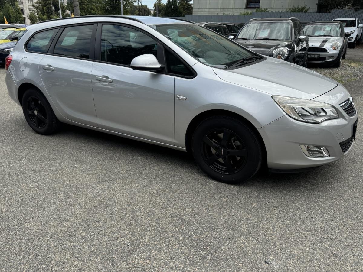 Opel Astra Kombi 1,7 l 81 kw