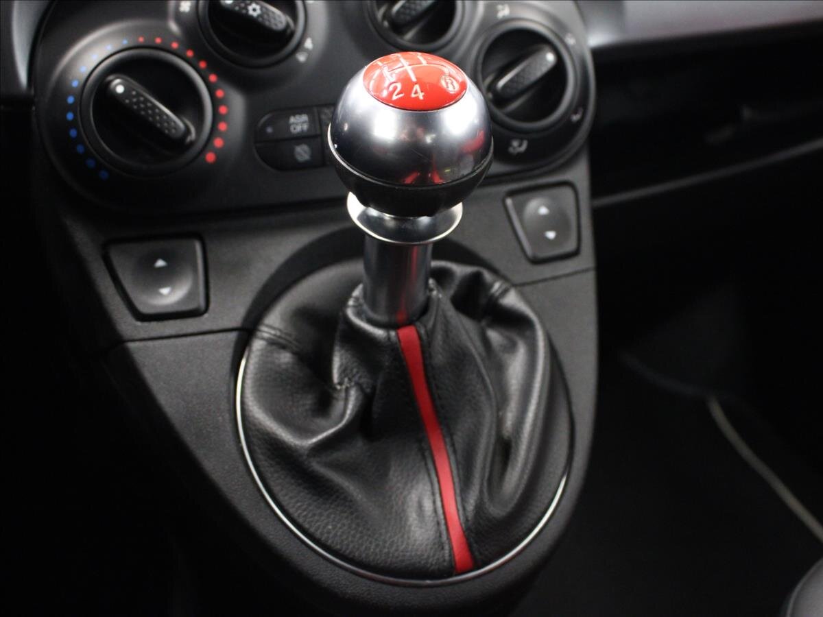 Fiat 500 Hatchback 899,0 63 kw