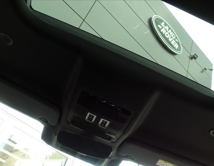 Land Rover Defender SUV / Terénní 3,0 l 183 kw