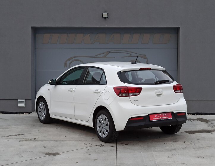 KIA Rio 7