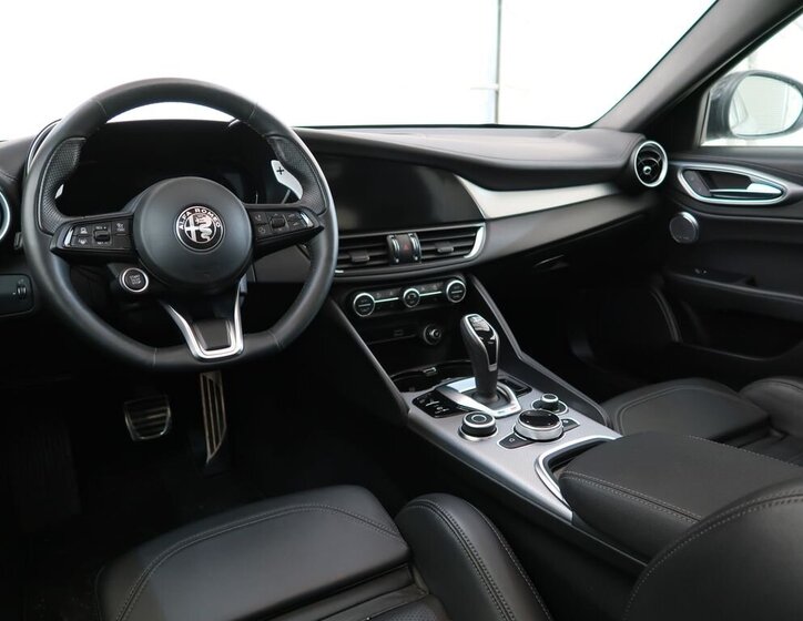 Alfa Romeo Giulia Sedan 2,0 l 206 kw