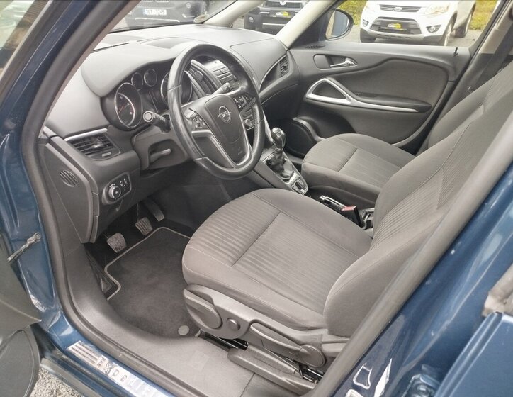 Opel Zafira 13