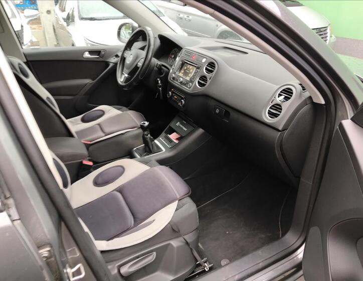 Volkswagen Tiguan 16