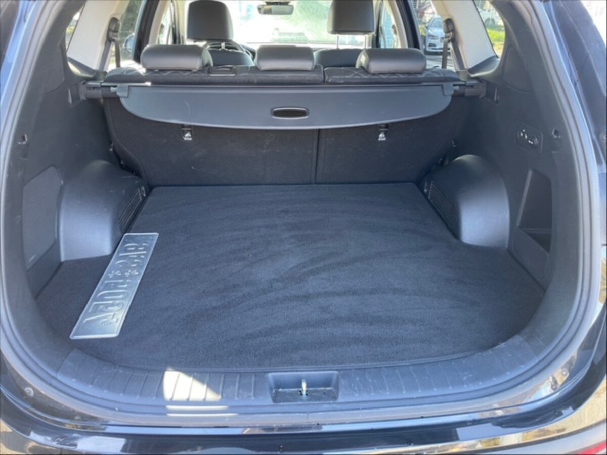 Hyundai Santa Fe SUV / Terénní 2,2 l 142 kw