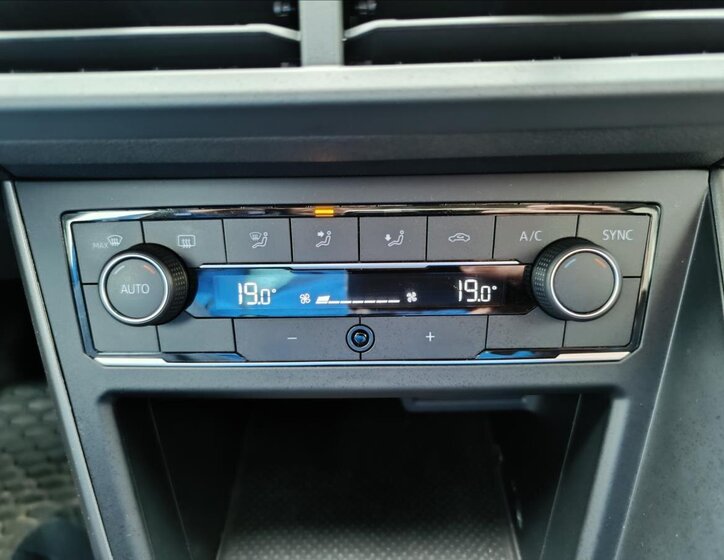 Volkswagen Polo Hatchback 999,0 70 kw