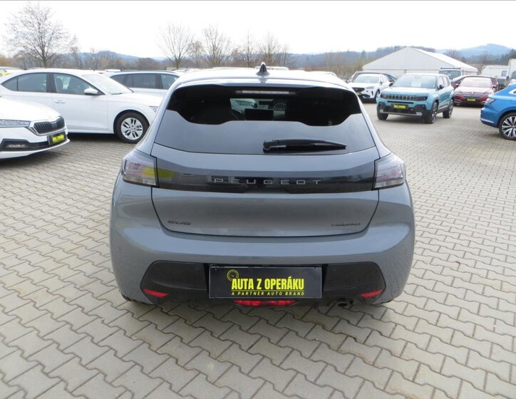 Peugeot 208 Hatchback 1,2 l 74 kw