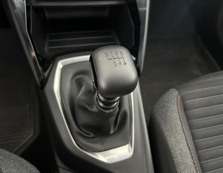 Peugeot 2008 SUV / Terénní 1,2 l 74 kw