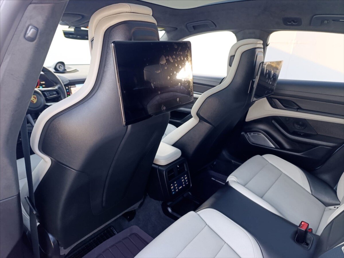 Porsche Taycan Kombi 0,0 560 kw