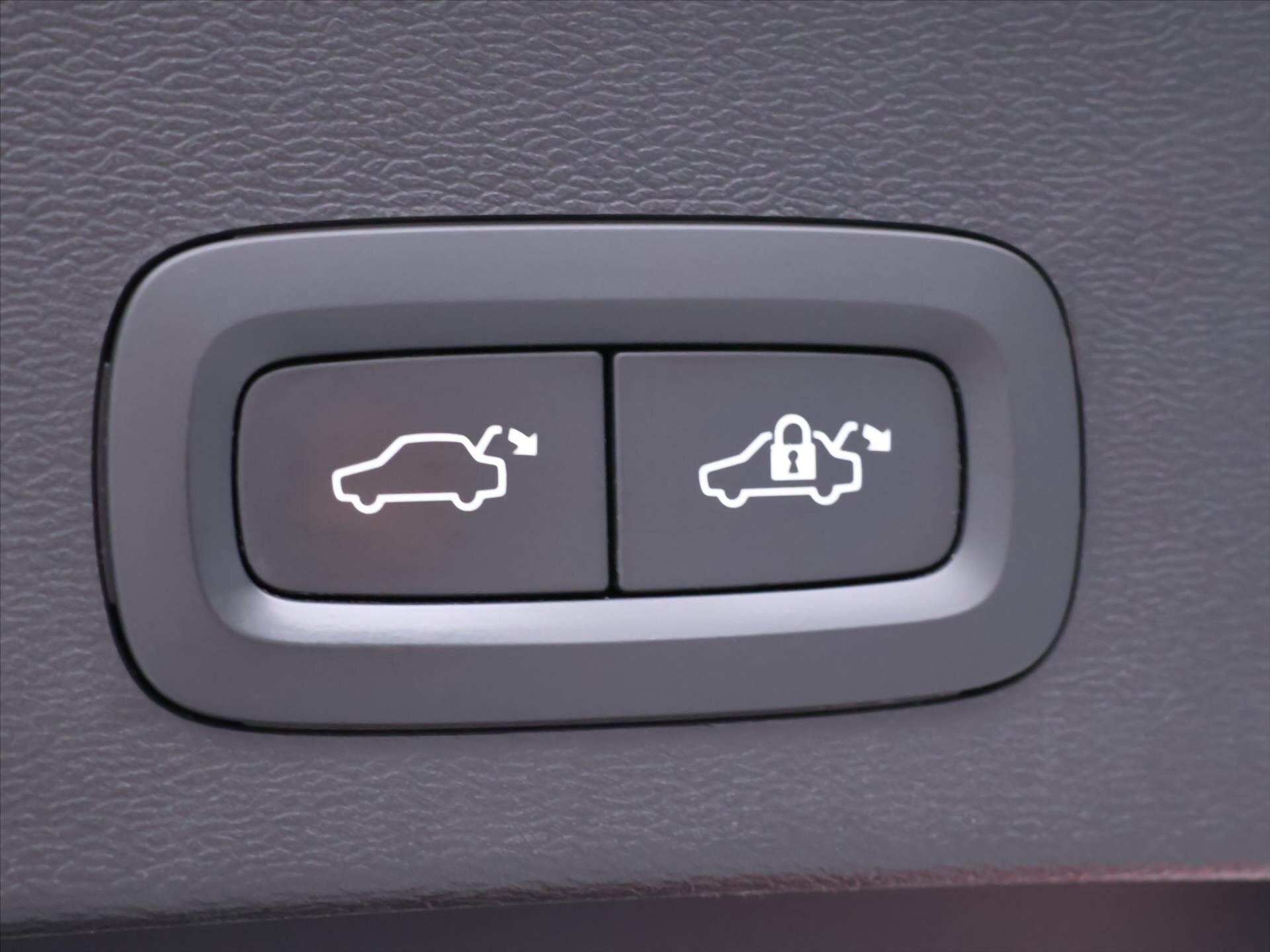 Volvo XC40 SUV 182,0 182 kw