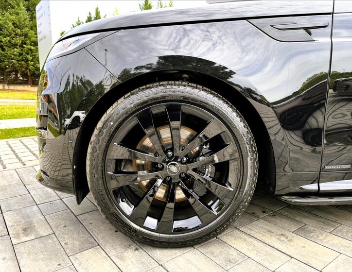 Land Rover Range Rover Sport SUV 4,4 l 390 kw