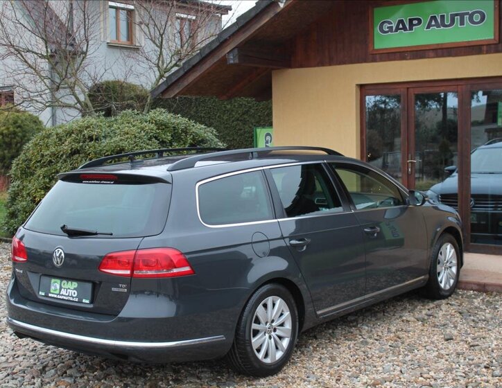 Volkswagen Passat Kombi 1,6 l 77 kw