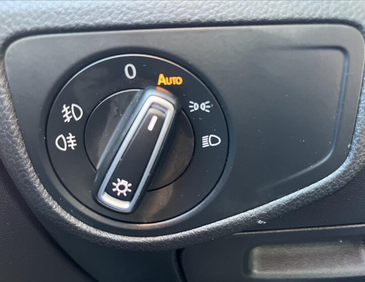 Volkswagen Golf Sportsvan Kombi 1,6 l 81 kw