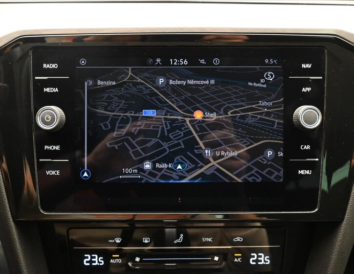 Volkswagen Passat Kombi 2,0 l 110 kw