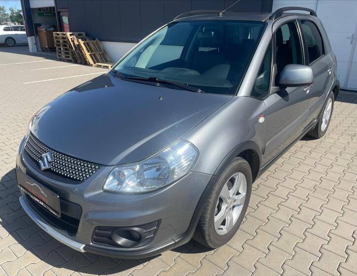Suzuki SX4 1