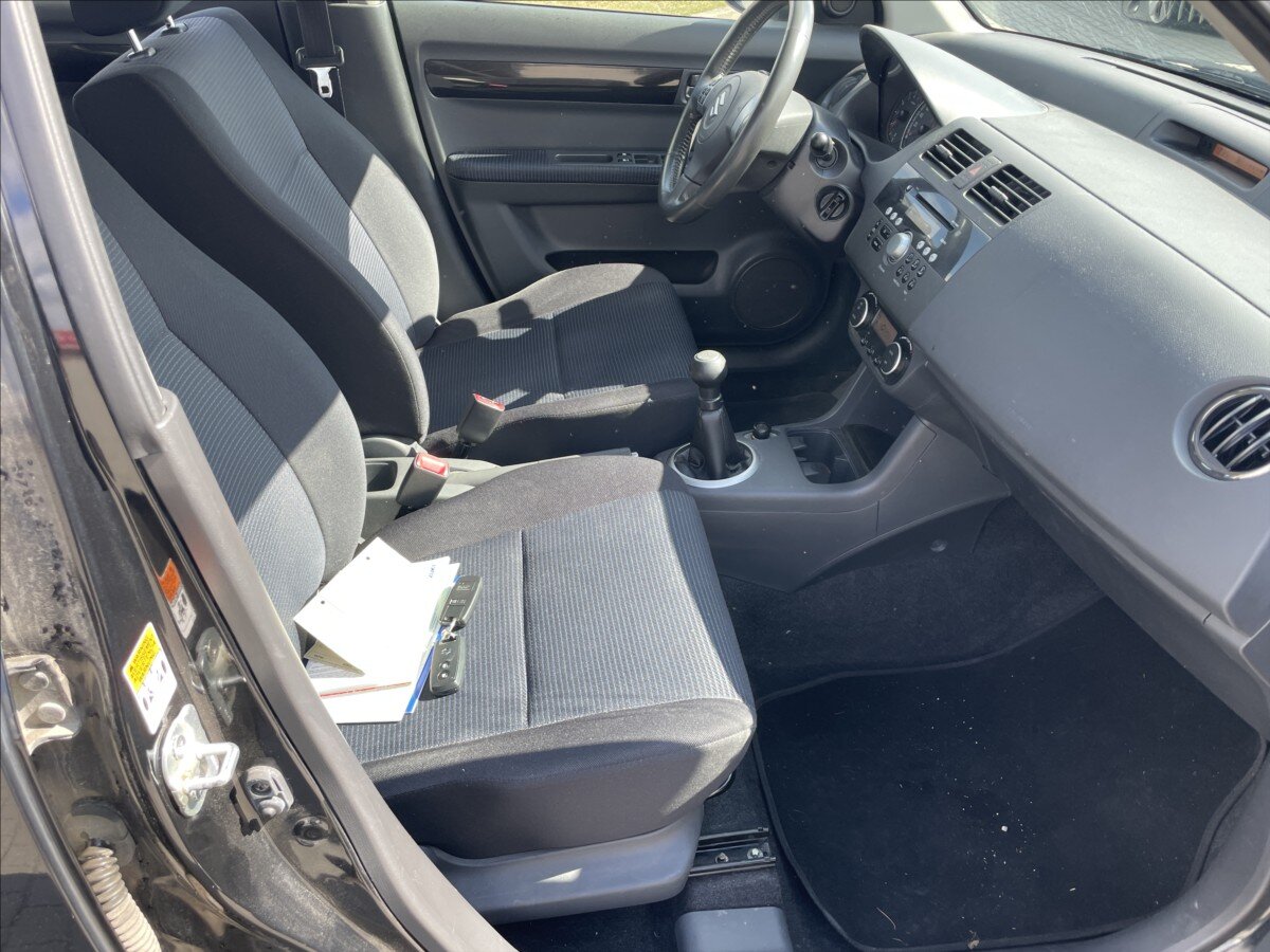 Suzuki Swift Hatchback 1,3 l 67 kw