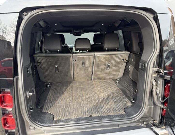Land Rover Defender SUV / Terénní 3,0 l 221 kw