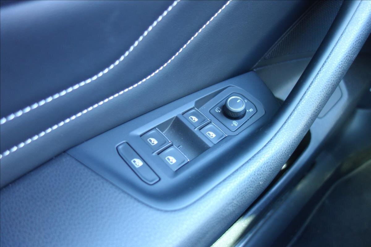 Volkswagen Passat Sedan / Limuzína 2,0 l 110 kw