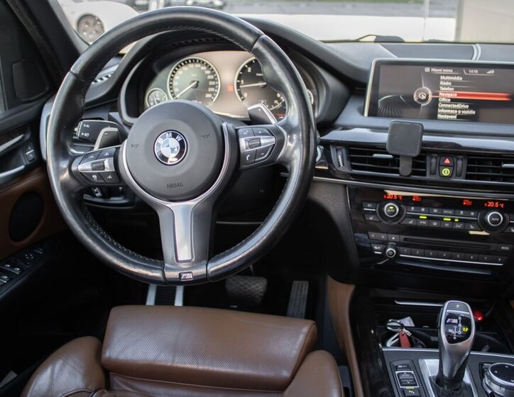 BMW X5 SUV 3,0 l 280 kw