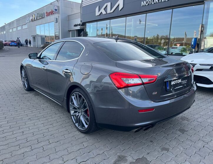 Maserati Ghibli 4