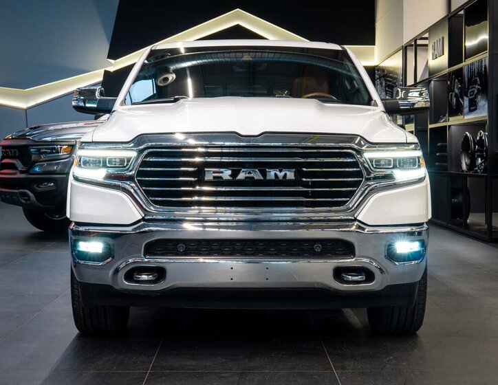 Dodge RAM 9