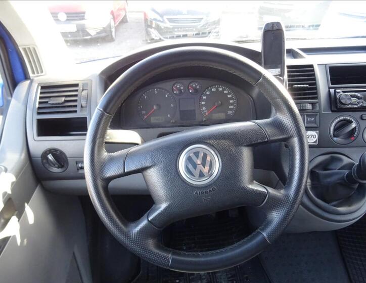 Volkswagen Caravelle 24