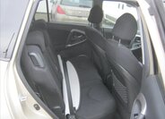 Toyota RAV4 Kombi 2,0 l 112 kw