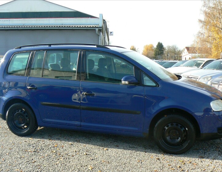 Volkswagen Touran 7