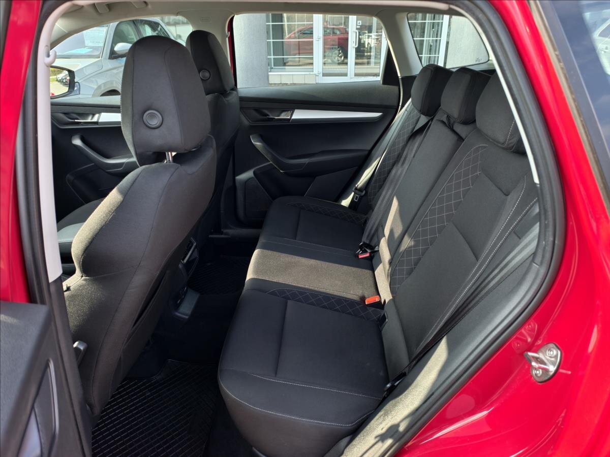 Škoda Karoq SUV / Terénní 1,5 l 110 kw