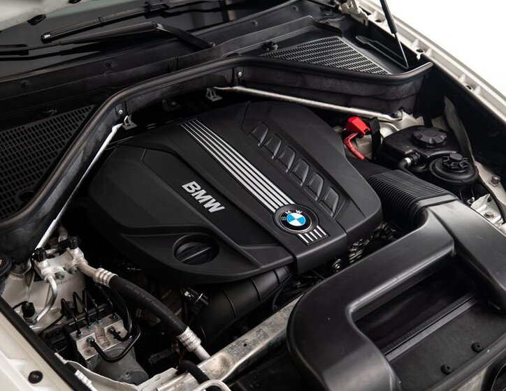 BMW X6 SUV / Terénní 3,0 l 180 kw