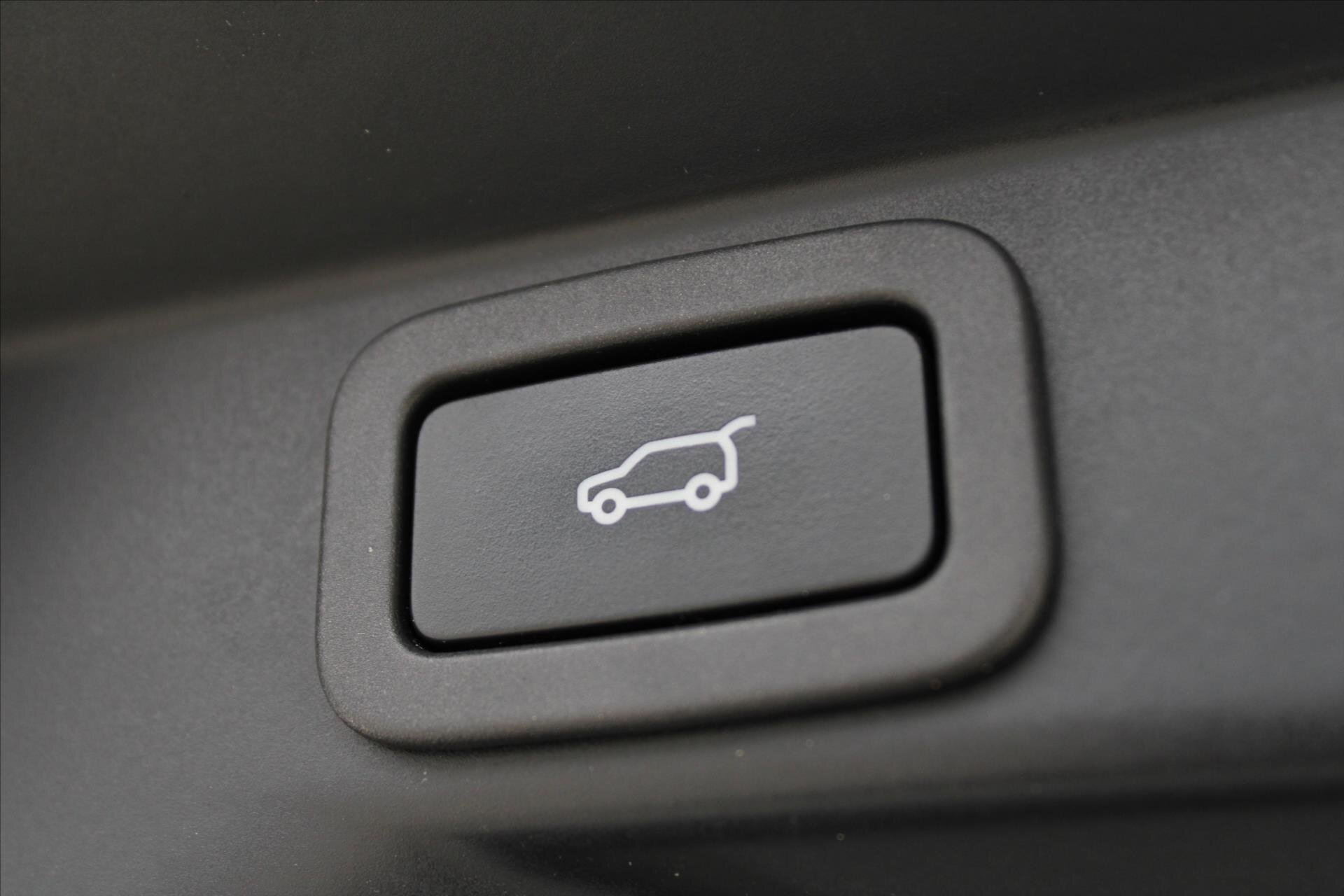 Land Rover Range Rover Sport SUV / Terénní 3,0 l 225 kw