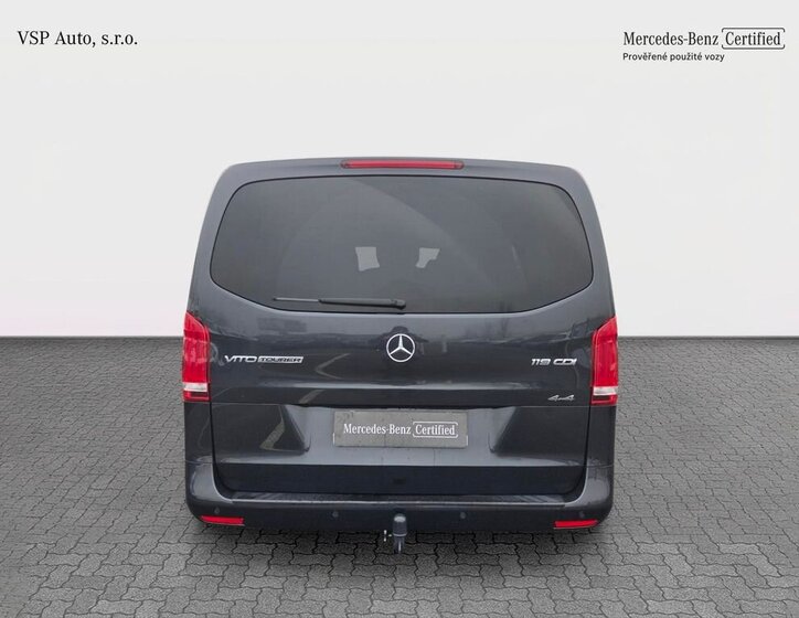 Mercedes-Benz Vito 4