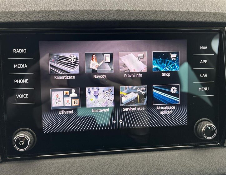 Škoda Karoq SUV / Terénní 1,5 l 110 kw