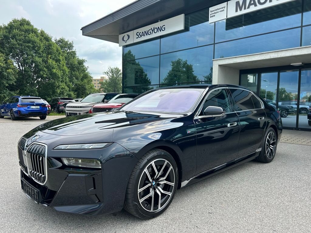 BMW i7 Sedan / Limuzína 0,0 400 kw