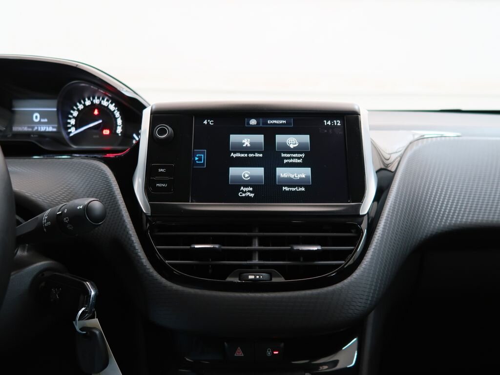 Peugeot 208 Hatchback 1,2 l 81 kw