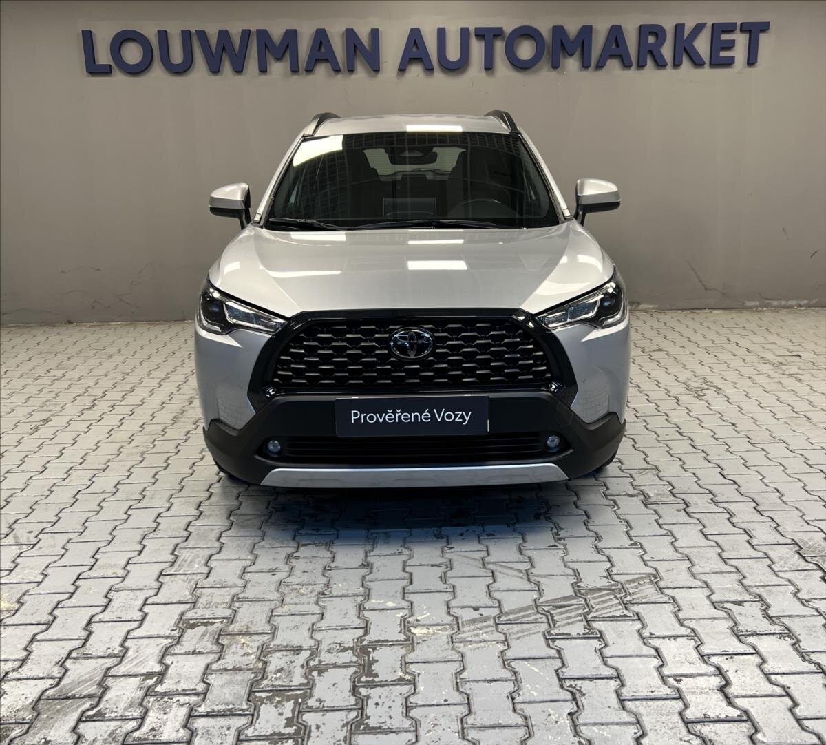 Toyota Corolla Cross SUV 1,8 l 72 kw