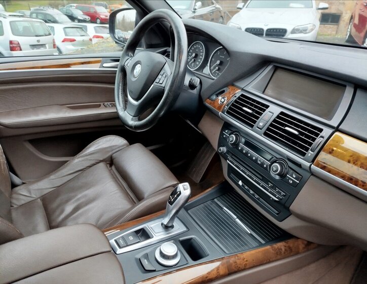 BMW X5 SUV / Terénní 3,0 l 173 kw