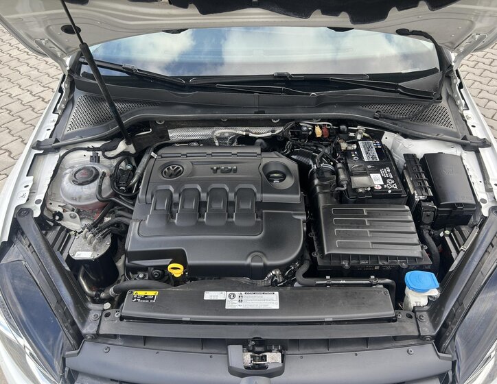 Volkswagen Golf Kombi 2,0 l 110 kw