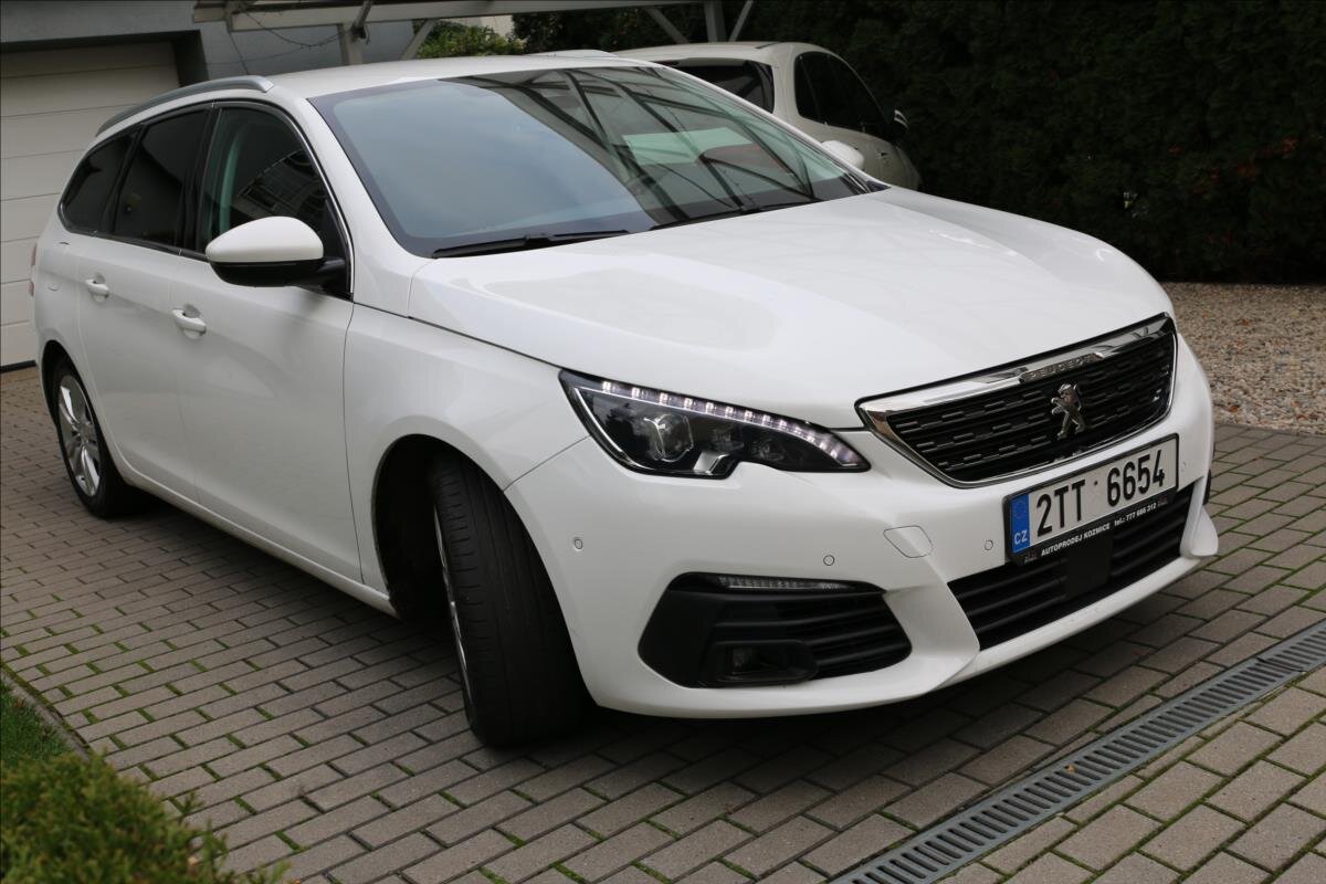 Peugeot 308 Kombi 1,5 l 96 kw