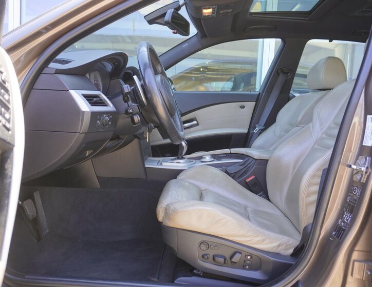 BMW M5 Sedan 5,0 l 373 kw