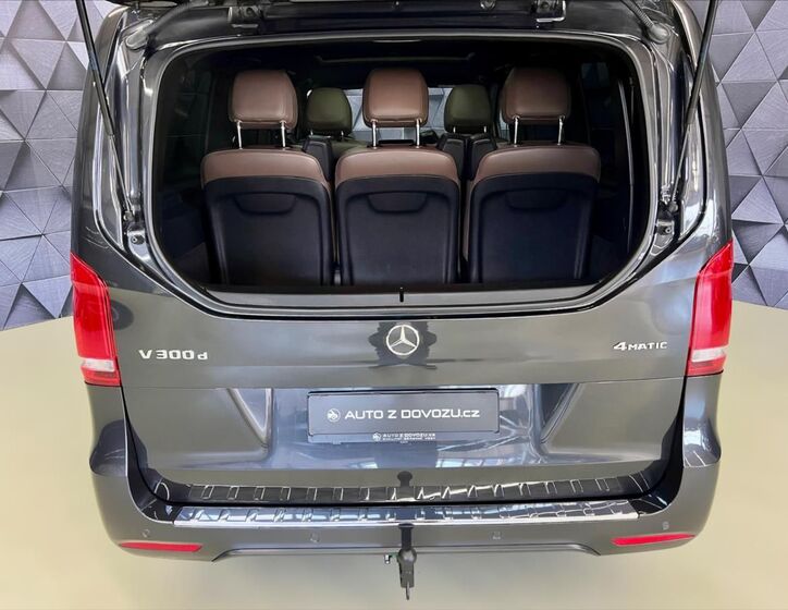 Mercedes-Benz Třídy V 32