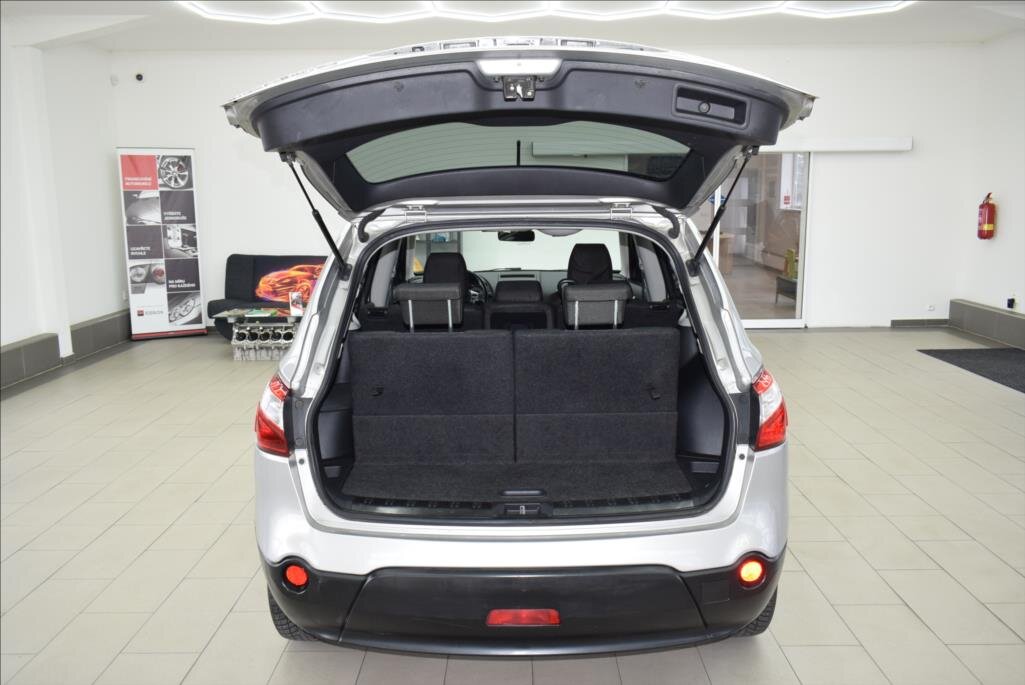 Nissan Qashqai SUV 2,0 l 104 kw