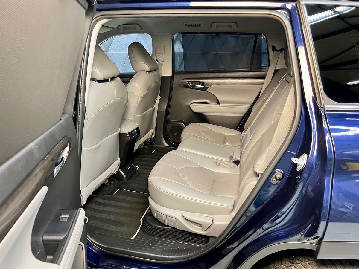 Toyota Highlander SUV 2,5 l 182 kw