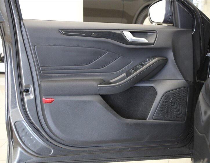 Ford Focus Kombi 999,0 114 kw