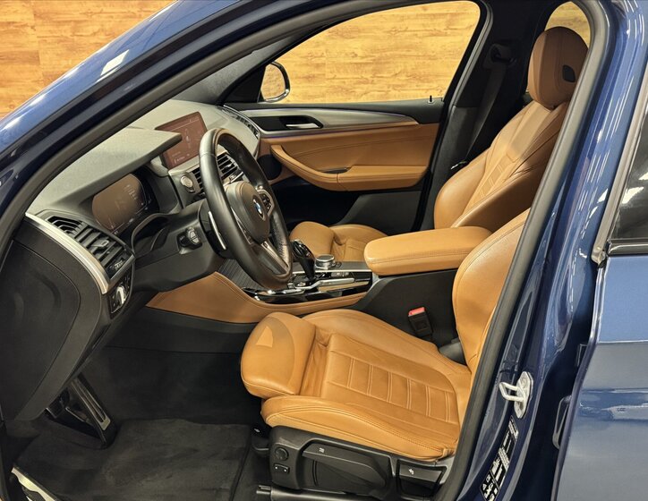 BMW X4 SUV 3,0 l 195 kw