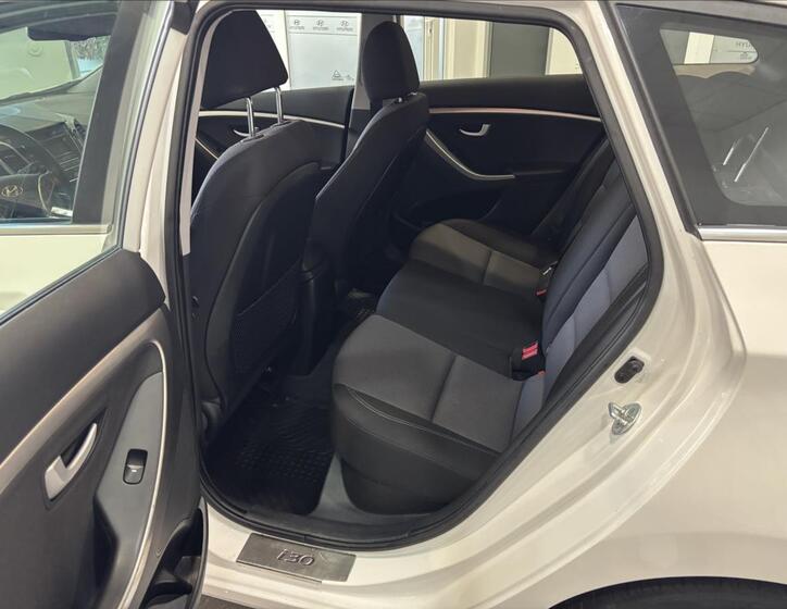 Hyundai i30 21