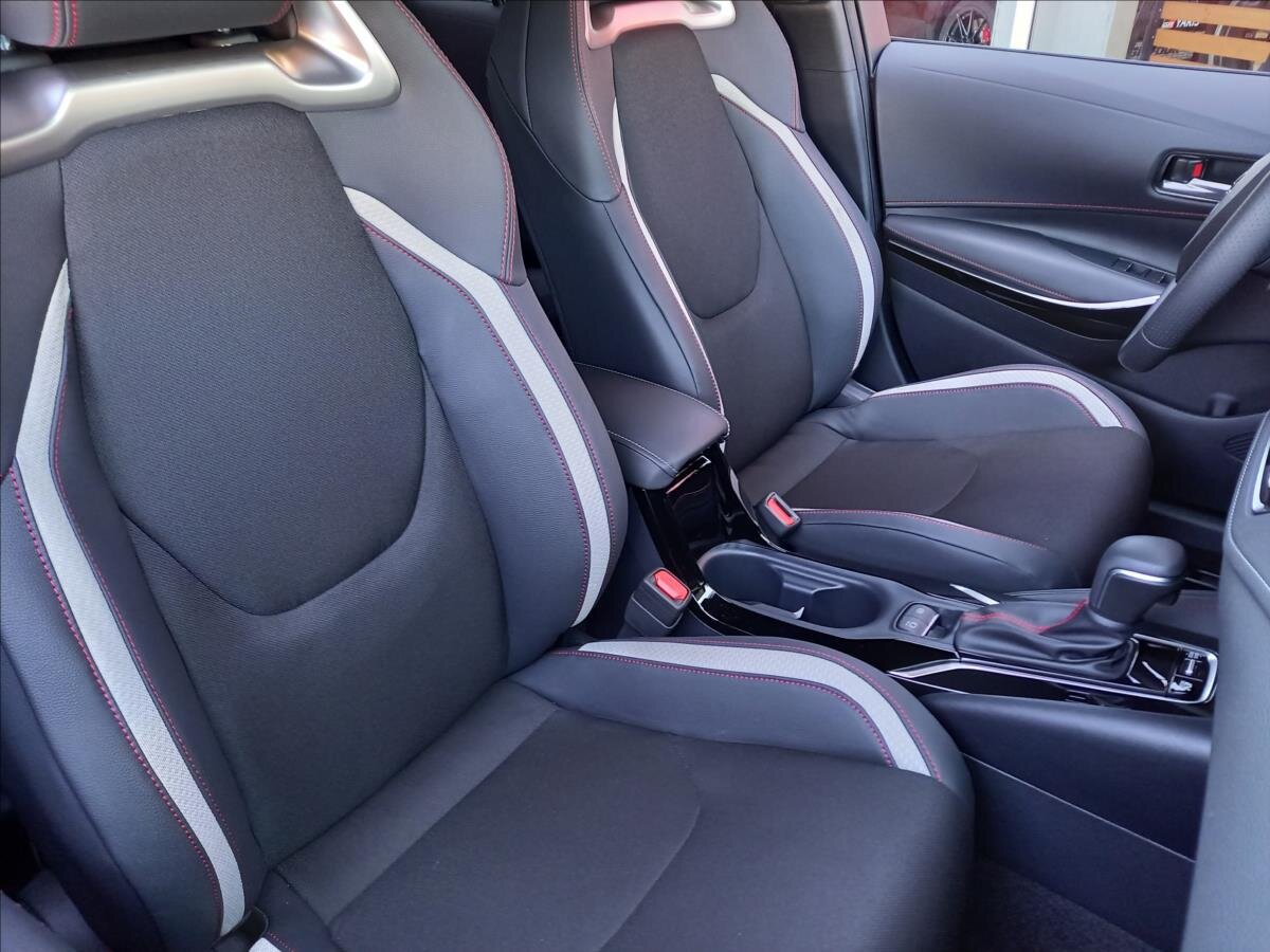 Toyota Corolla Kombi 2,0 l 112 kw